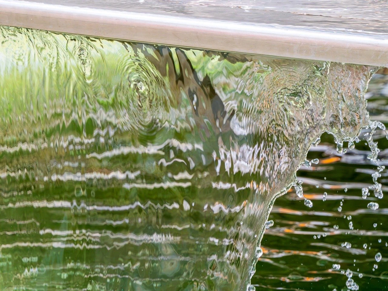 water feature, fountain, overflow